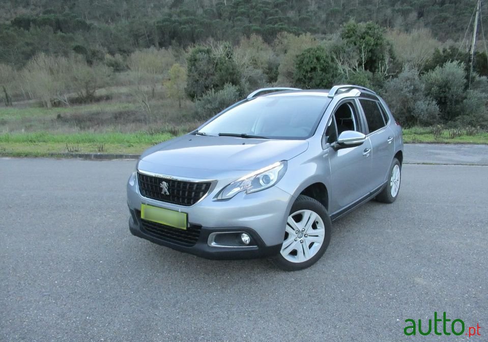 2018' Peugeot 2008 photo #1