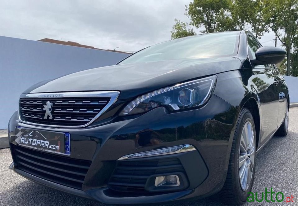 2018' Peugeot 308 Sw photo #2