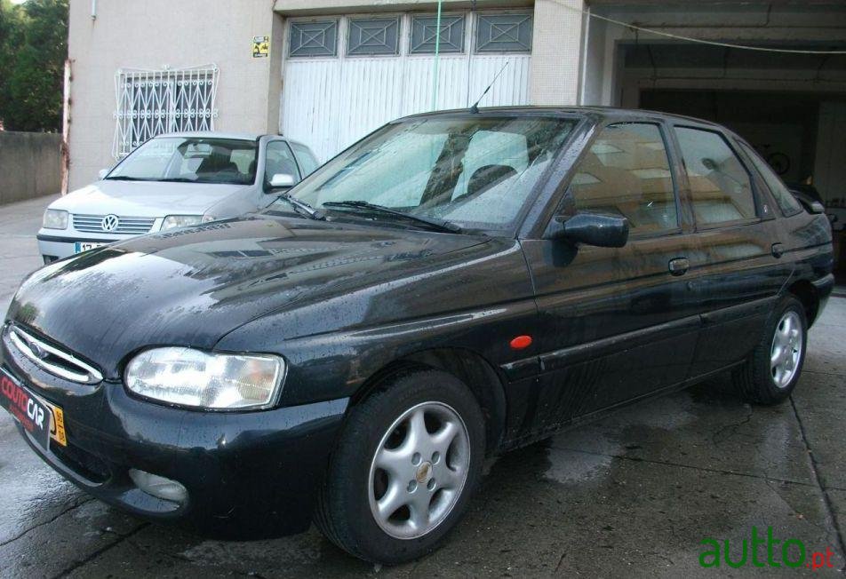 1996' Ford Escort 1.4 Cl photo #1