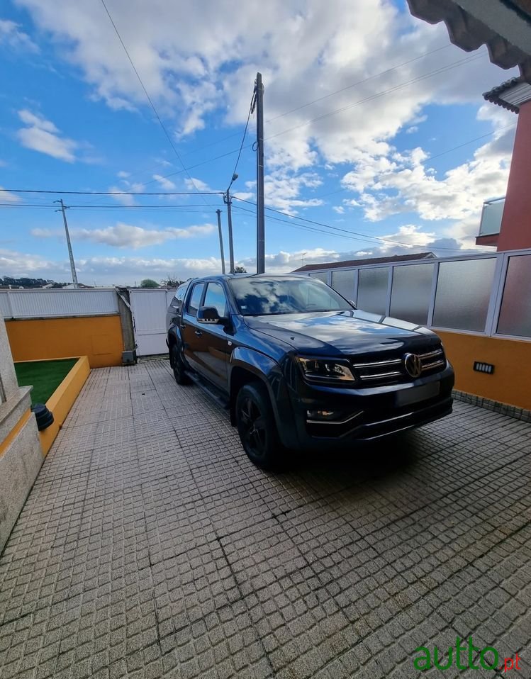 2019' Volkswagen Amarok photo #4