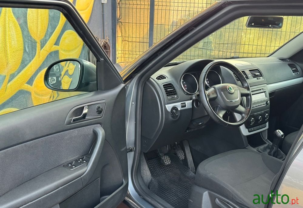 2011' Skoda Yeti photo #5