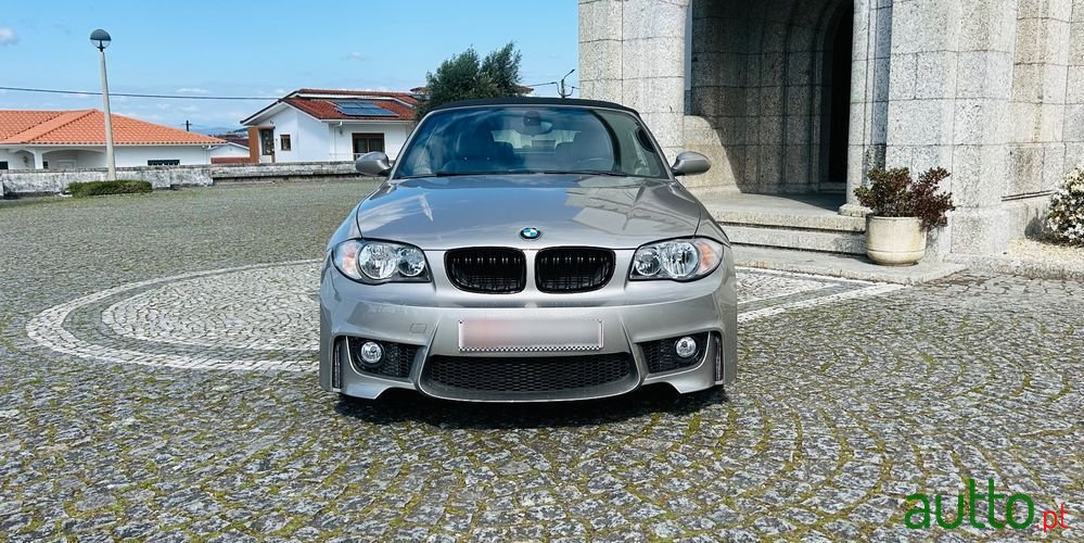2009' BMW Série 1 D Aut. Sport Line photo #2