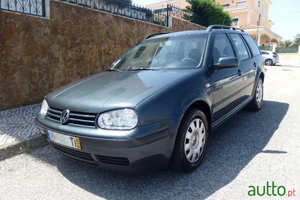 2002' Volkswagen Golf Variant photo #2