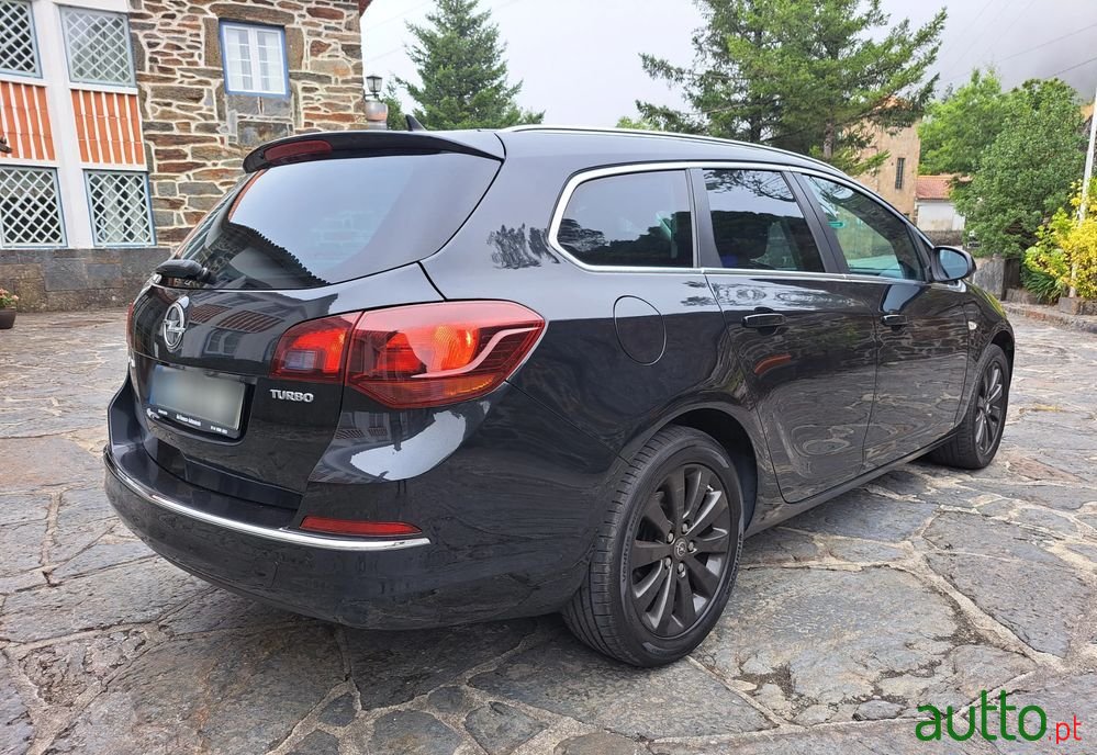 2015' Opel Astra Sports Tourer photo #5