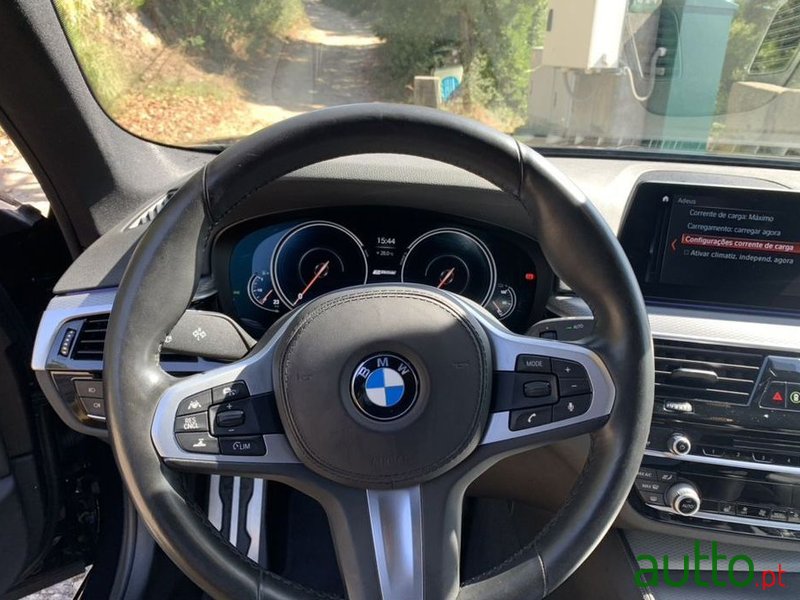 2017' BMW 530 photo #4