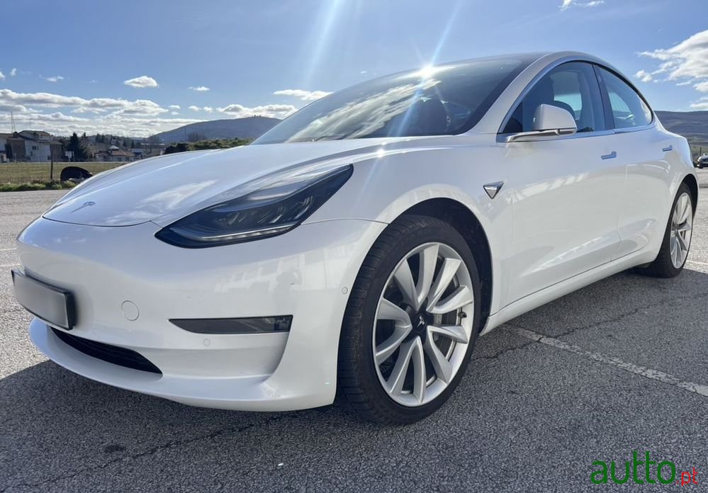 2019' Tesla Model 3 photo #2