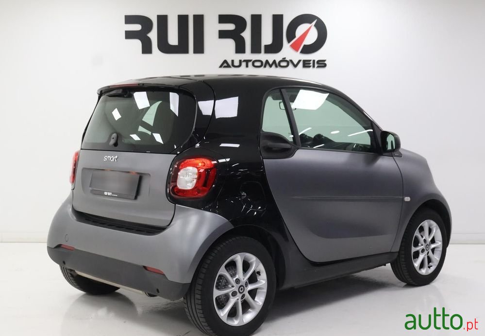 2019' Smart Fortwo 1.0 Passion 71 photo #2
