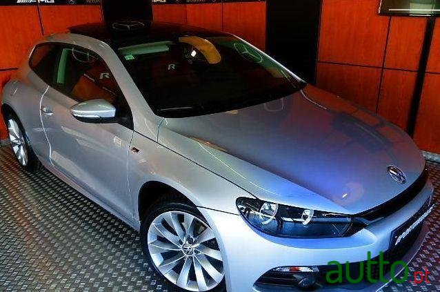 2011' Volkswagen Scirocco 2.0 Tdi R-Line photo #2