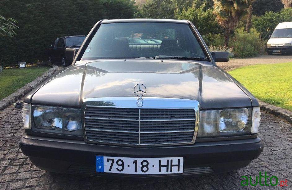 1985' Mercedes-Benz 190 D photo #2
