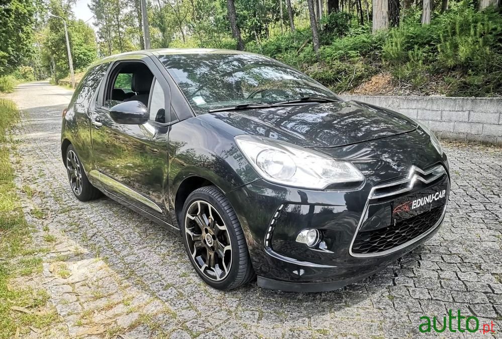 2010' Citroen DS3 1.6 Thp Sport Chic photo #3