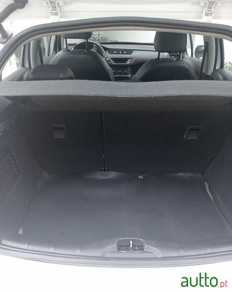 2011' Citroen C3 photo #6