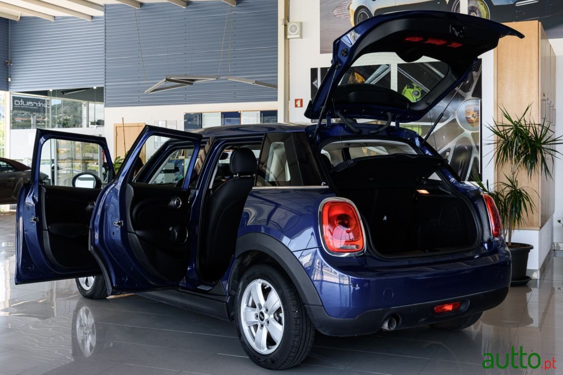 2017' MINI One photo #3