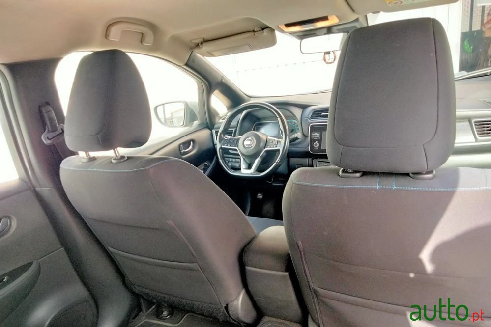 2018' Nissan Leaf Tekna photo #3
