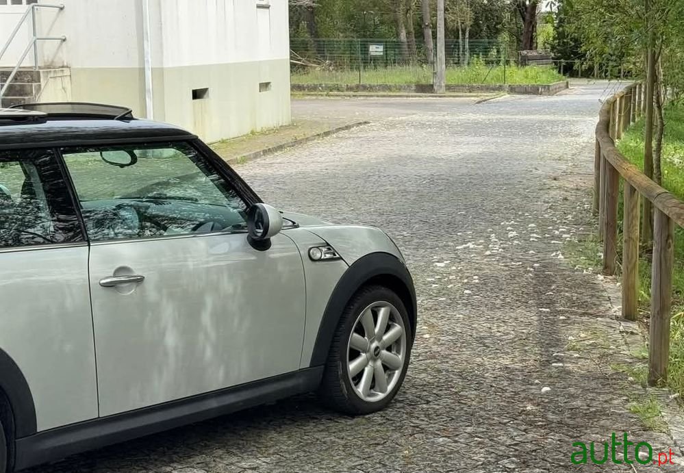 2010' MINI 3 Portas photo #6