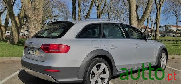 2011' Audi A4 Allroad photo #4