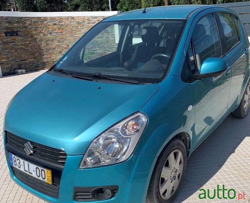 2011' Suzuki Splash 1,0 65Cv photo #1