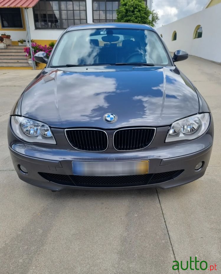 2005' BMW Série 1 D photo #1