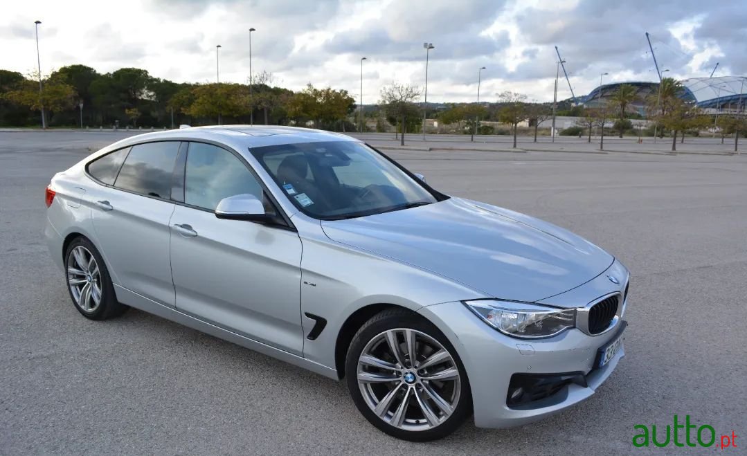 2014' BMW 320 Gran Turismo photo #4