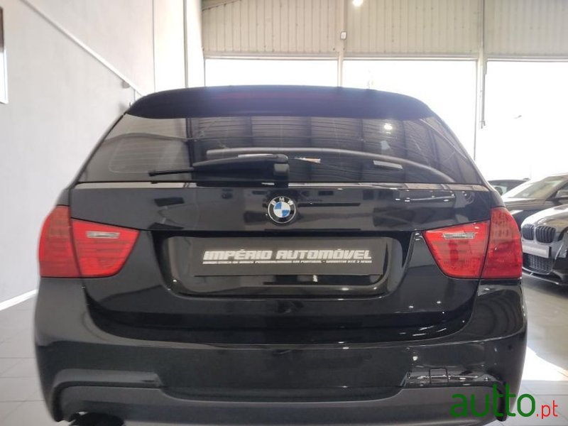 2012' BMW 318 photo #6