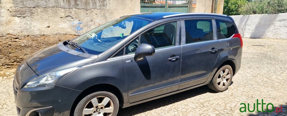 2016' Peugeot 5008 1.6 Bluehdi Style photo #1