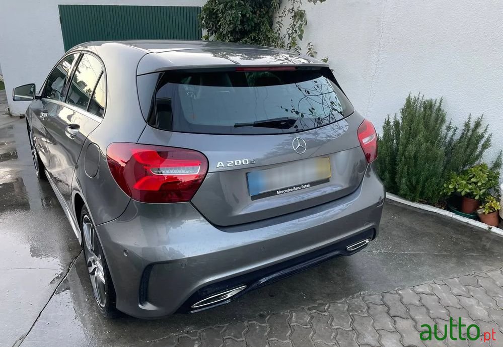 2017' Mercedes-Benz A 200 photo #2