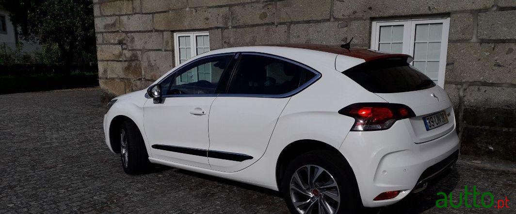 2015' DS Automobiles Ds4 Sport Chic photo #4