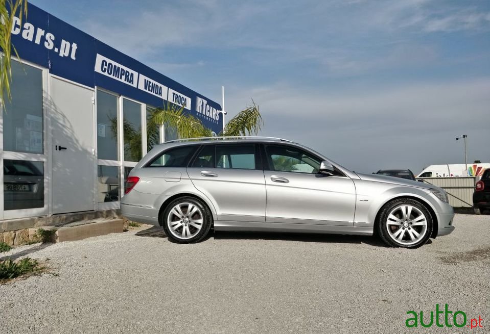 2008' Mercedes-Benz C-220 photo #3