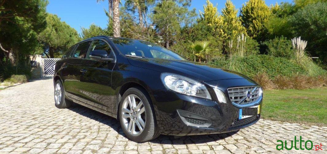 2013' Volvo V60 photo #2