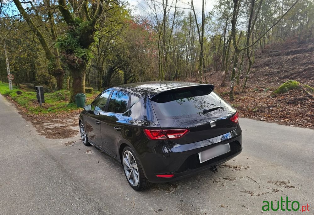 2014' SEAT Leon 1.6 Tdi Style S/S photo #6