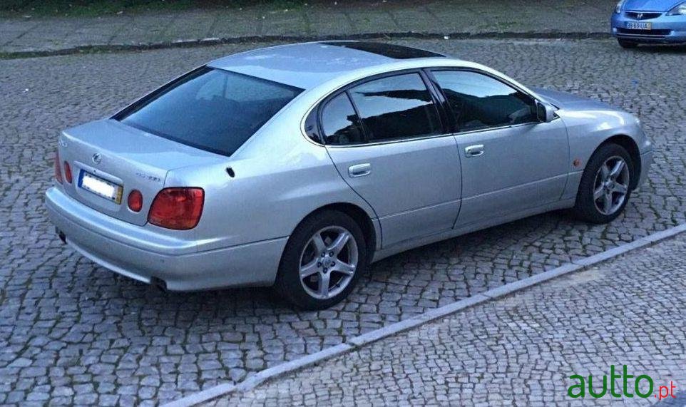 2001' Lexus Gs-300 photo #2