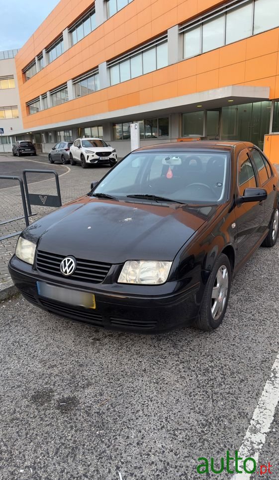 2001' Volkswagen Bora photo #1