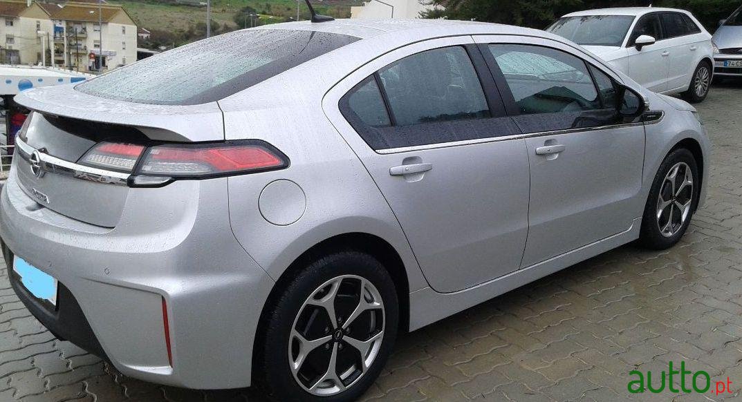 2012' Opel Ampera photo #1