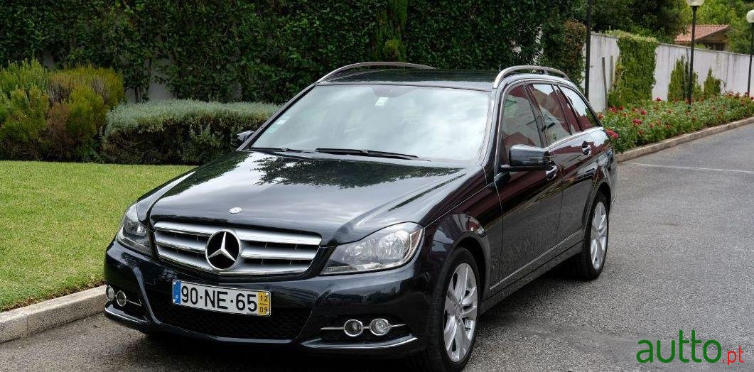 2012' Mercedes-Benz C-250 photo #2