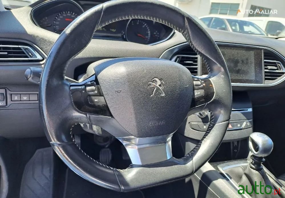 2014' Peugeot 308 Sw photo #3