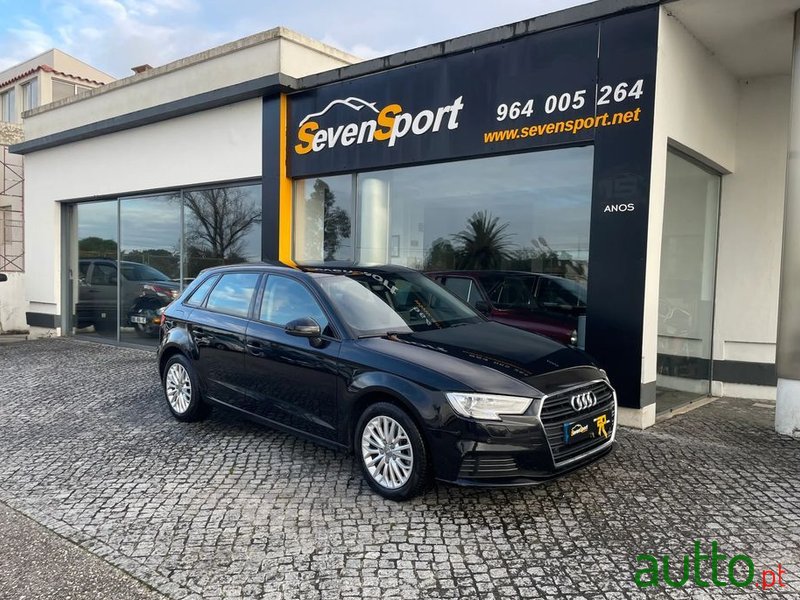 2017' Audi A3 Sportback photo #1