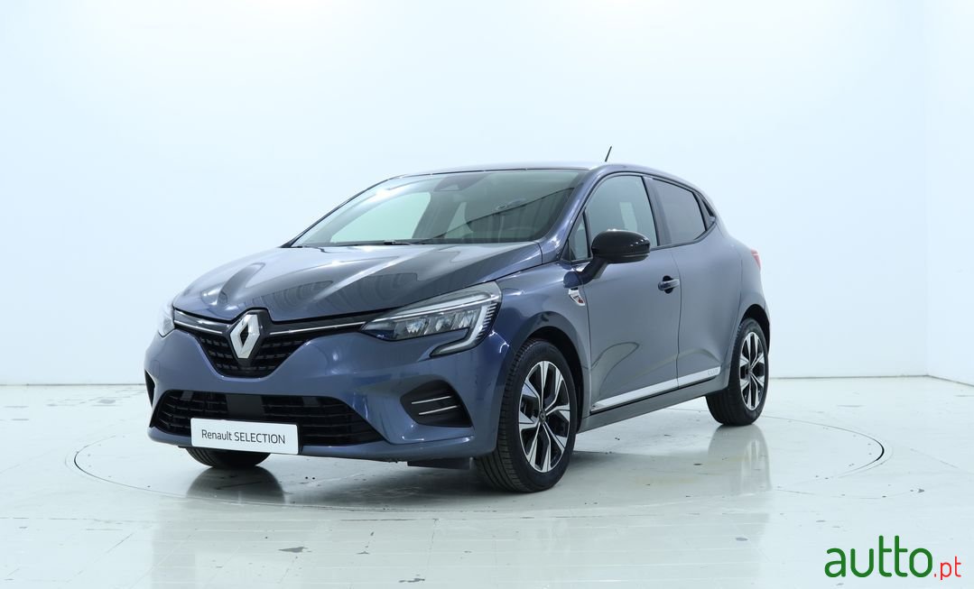 2021' Renault Clio photo #3