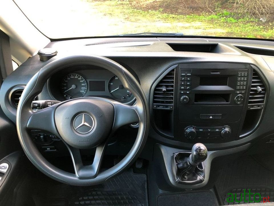 2016' Mercedes-Benz Vito photo #7