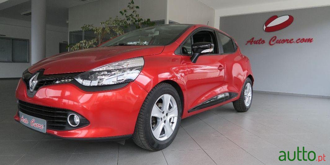 2013' Renault Clio photo #1