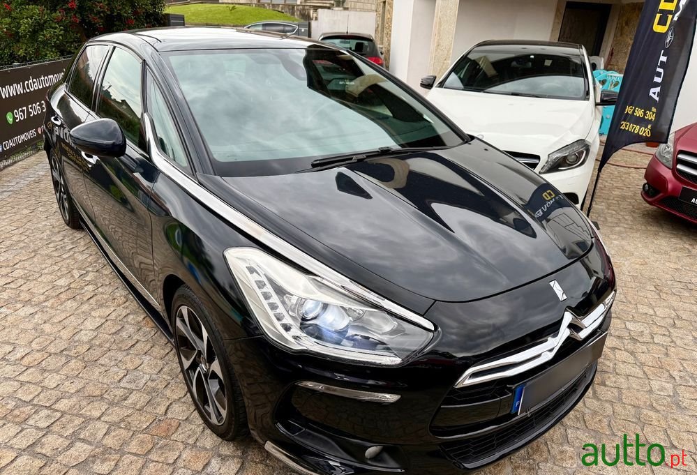 2013' Citroen DS5 photo #5