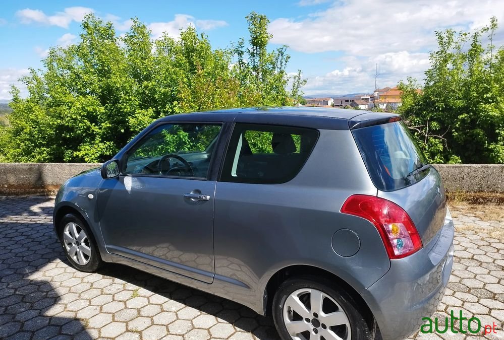 2008' Suzuki Swift 1.3 Ddis Glx photo #6