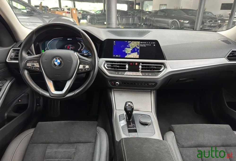 2020' BMW Série 3 photo #3