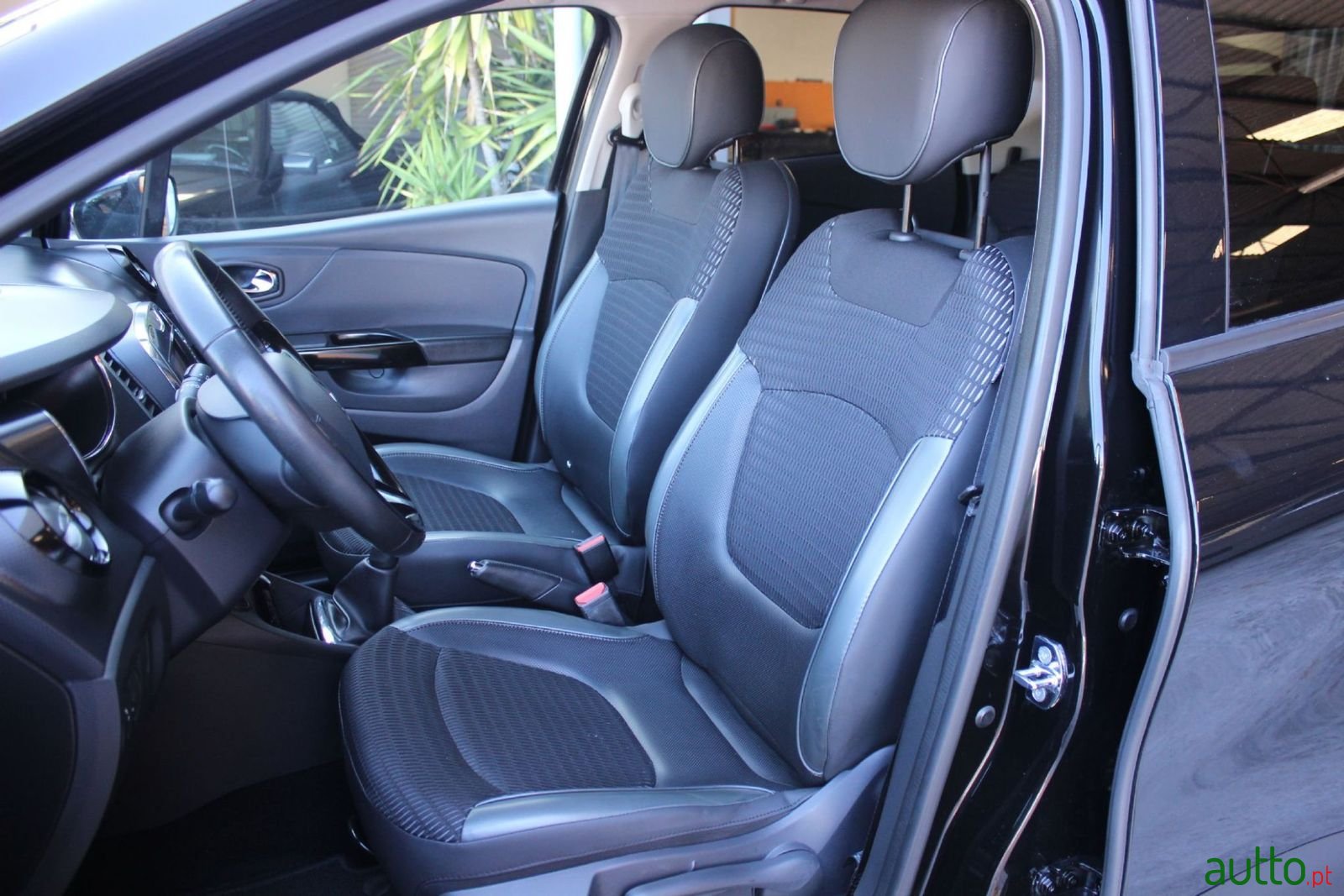 2016' Renault Captur photo #3