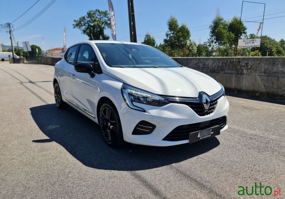 2020' Renault Clio 1.5 Blue Dci Intens photo #1