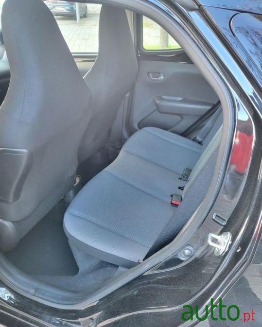 2021' Toyota Aygo photo #5