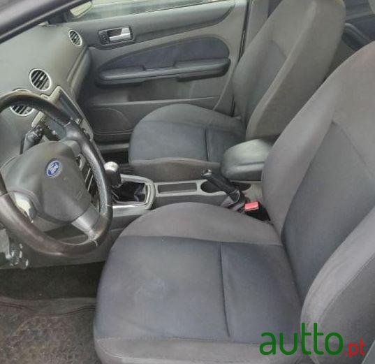 2006' Ford Focus Sw photo #3