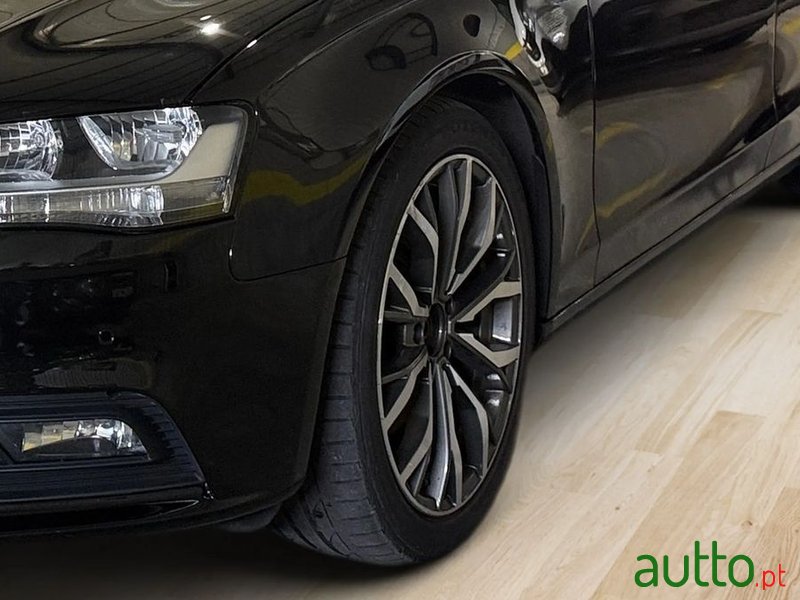 2015' Audi A4 Avant photo #6