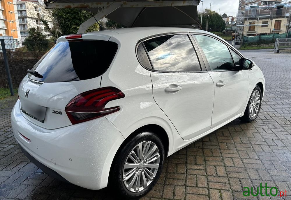 2018' Peugeot 208 photo #2