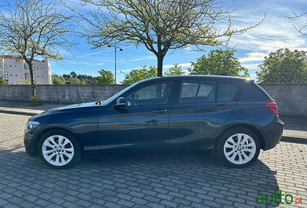 2011' BMW Série 1 D Line Urban photo #4