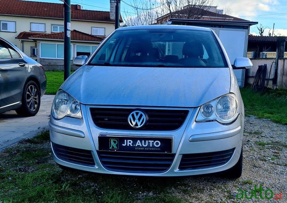2006' Volkswagen Polo photo #1
