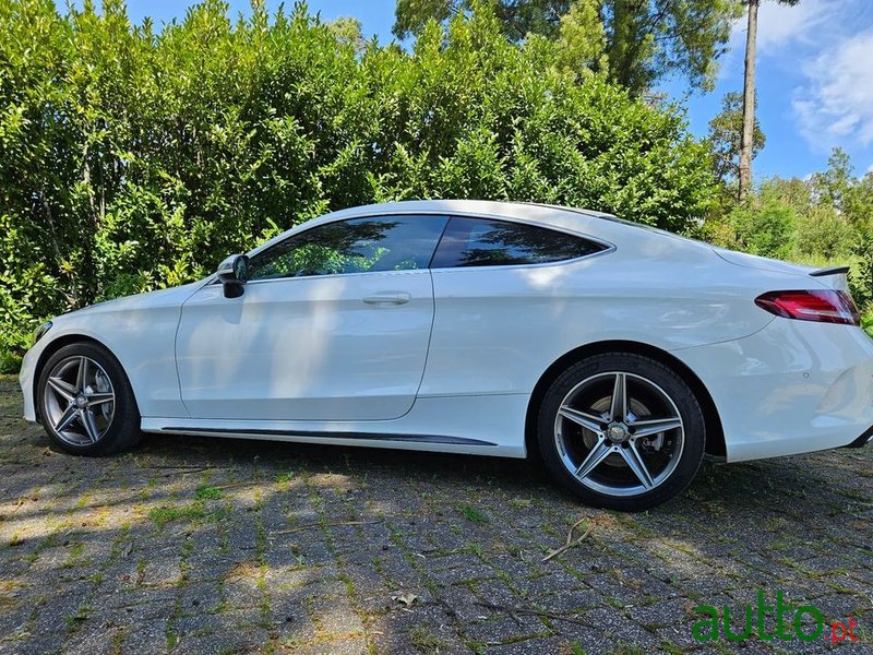 2015' Mercedes-Benz C 250 photo #2